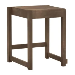 01 Hocker
