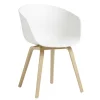 About a Chair AAC 22 2.0 Armlehnstuhl Eiche lackiert