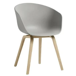 About a Chair AAC 22 2.0 Armlehnstuhl Eiche lackiert