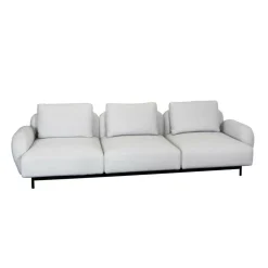 Aura 3-Sitzer Sofa mit Ottoman