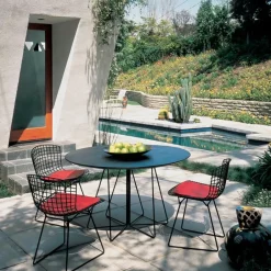 Bertoia Gartenstuhl