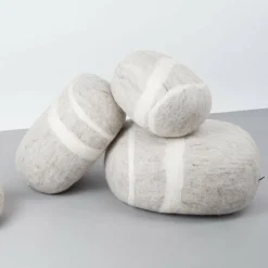 Béla Kieselstein Pouf