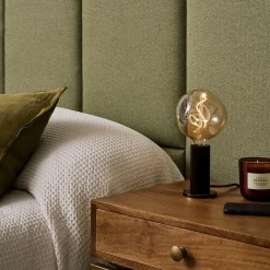 Blackened Oak Knuckle Tischleuchte mit Voronoi I LED E27 2W