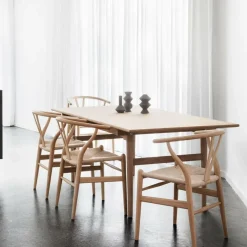 CH24 Wishbone Chair Gestell Eiche
