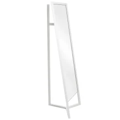 Club Garderobe mit Spiegel