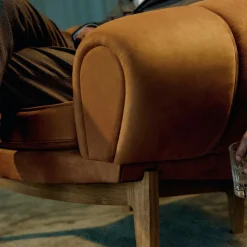 Croissant Lounge Chair Leder