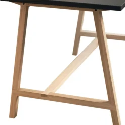 D1 Schreibtisch