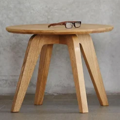 Dweller Massivholz-Beistelltisch Ø50cm