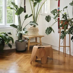 Eames Elephant aus Holz