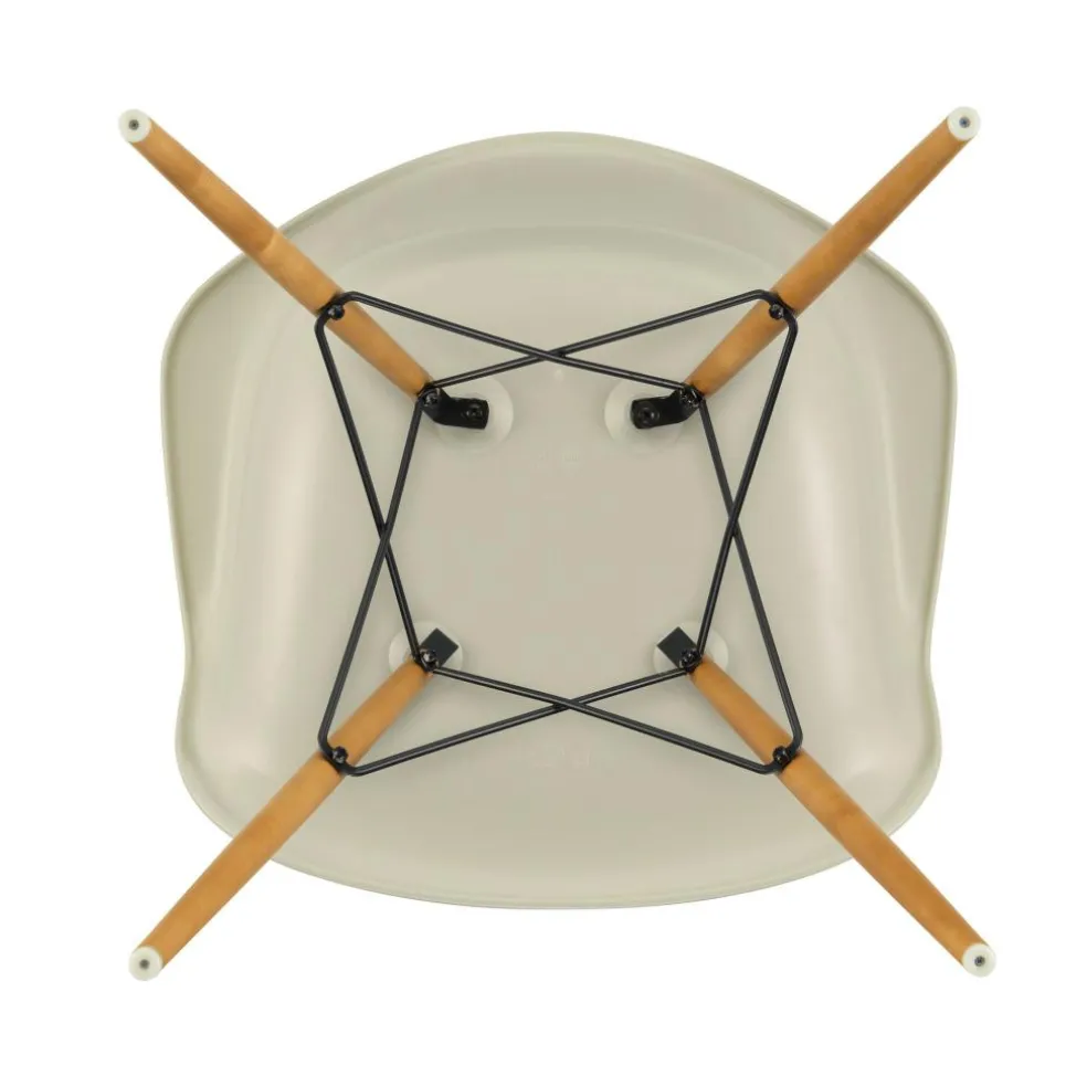 Eames Plastic Armchair DAW RE Ahorn gelblich