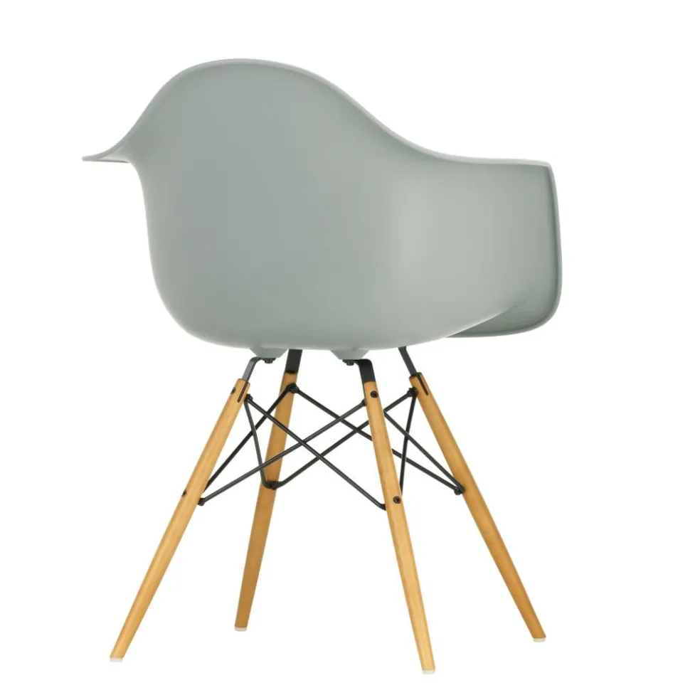 Eames Plastic Armchair DAW RE Ahorn gelblich