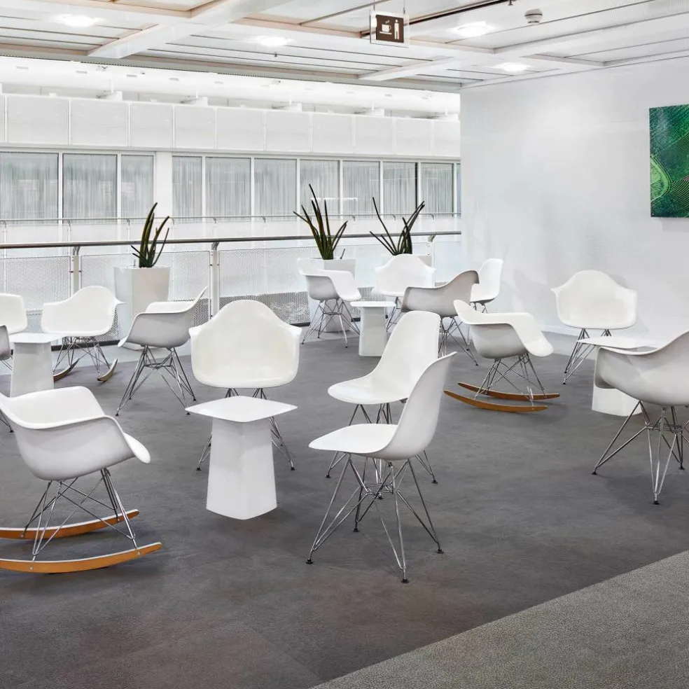 Eames Plastic Armchair DAR Gestell verchromt