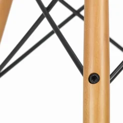 Eames Plastic Armchair DAW Ahorn gelblich