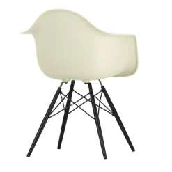 Eames Plastic Armchair DAW RE Ahorn schwarz