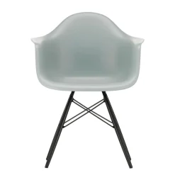 Eames Plastic Armchair DAW RE Ahorn schwarz