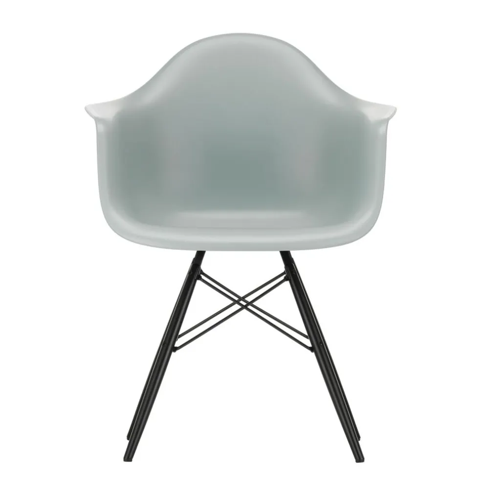 Eames Plastic Armchair DAW RE Ahorn schwarz