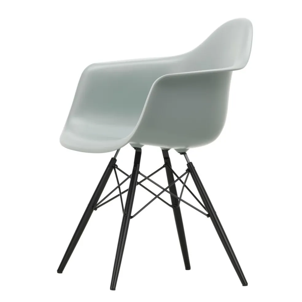 Eames Plastic Armchair DAW RE Ahorn schwarz