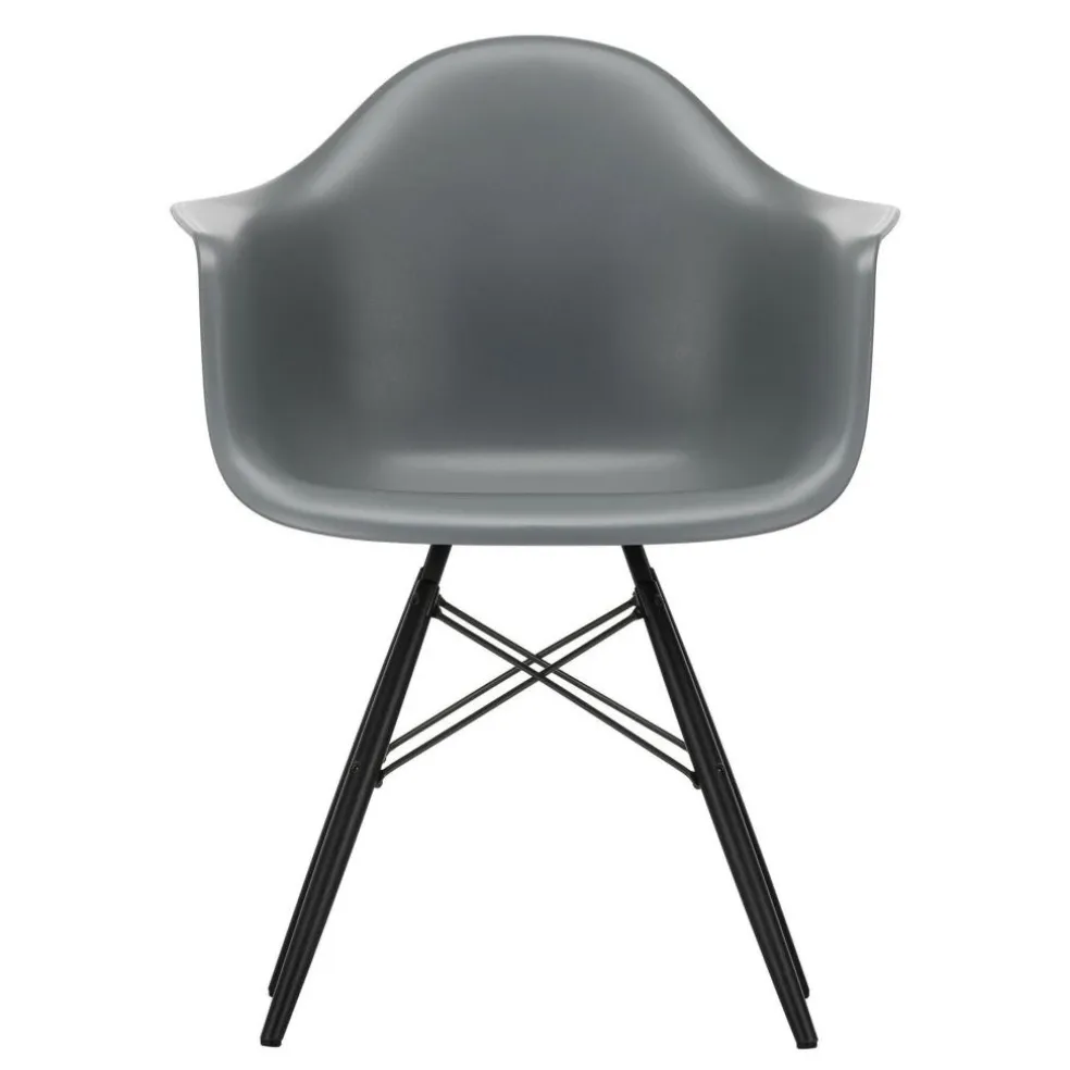 Eames Plastic Armchair DAW RE Ahorn schwarz