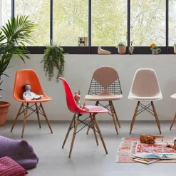 Eames Plastic Side Chair DSW RE Gestell Esche