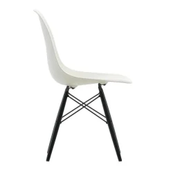 Eames Plastic Side Chair DSW Ahorn schwarz
