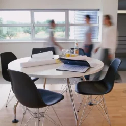 Eames Plastic Side Chair DSR verchromt