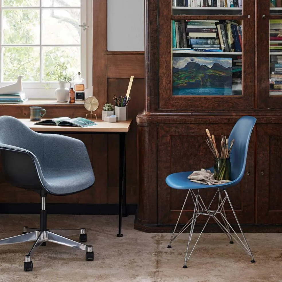 Eames Plastic Side Chair DSR verchromt