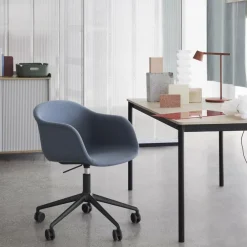 Fiber Chair Drehstuhl mit Rollen und Gaslift