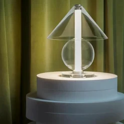 Fragile LED Tischleuchte