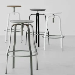 Giro S106 Hocker Sitzfläche Holz 66-76cm