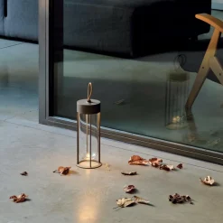 In Vitro Unplugged LED Akkuleuchte 2700K