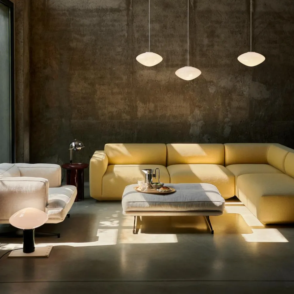Inland AV32 Pouf