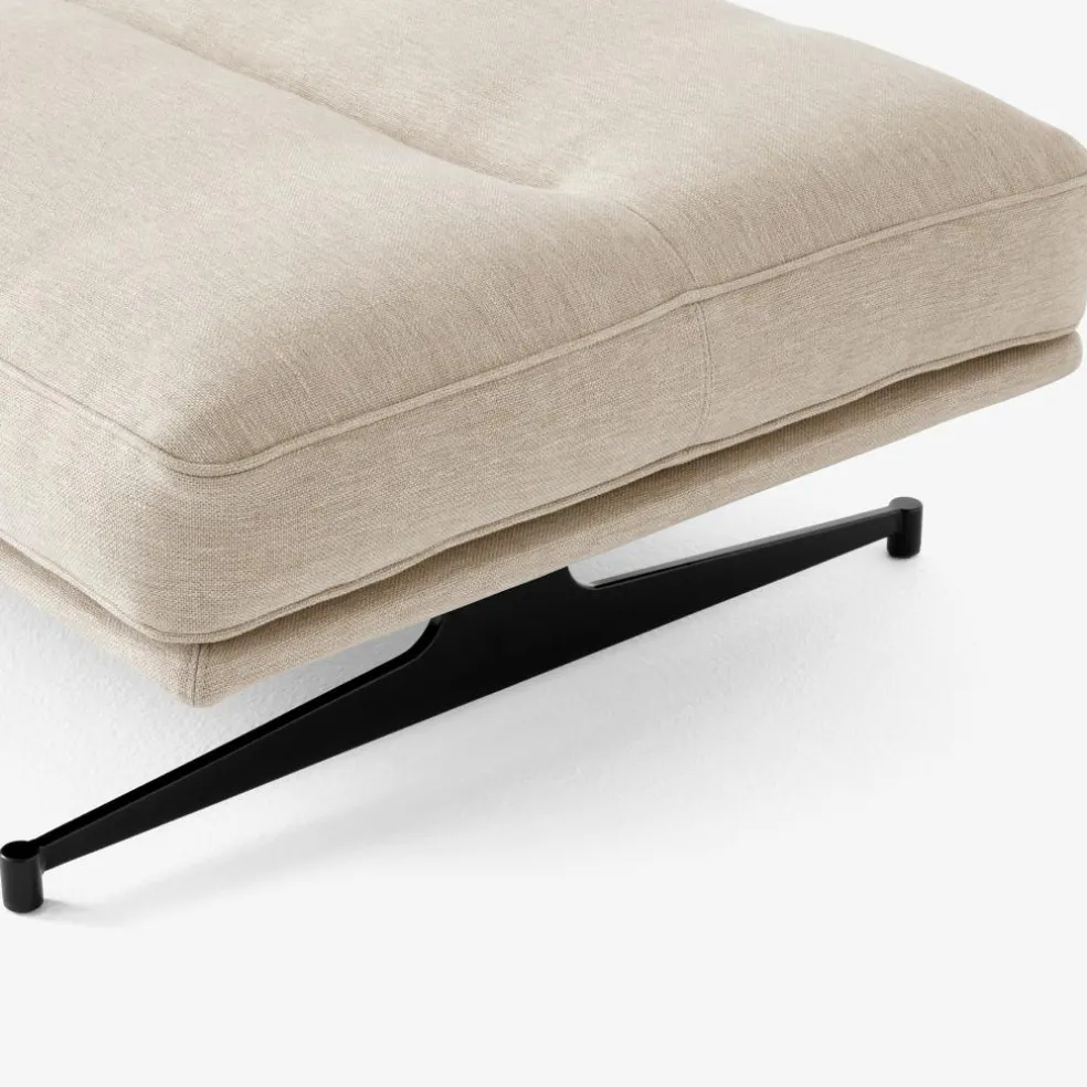 Inland AV32 Pouf