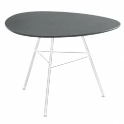Leaf Garten Beistelltisch dreieckig H50