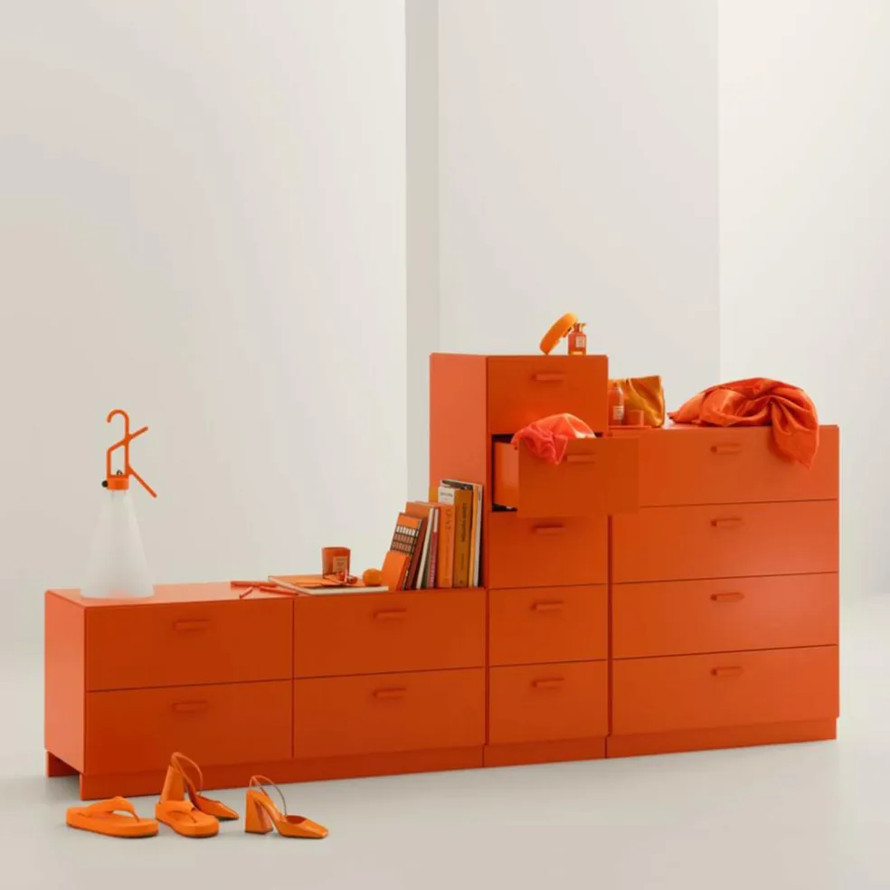 Relief Kommode hoch mit Sockel 41x115cm