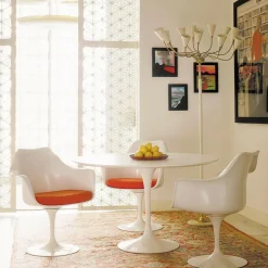 Saarinen Tulip Armlehnstuhl drehbar