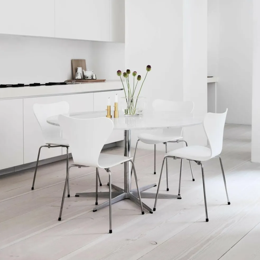 Serie 7™ Stuhl lackiert