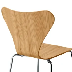 Serie 7™ Stuhl Naturfurnier