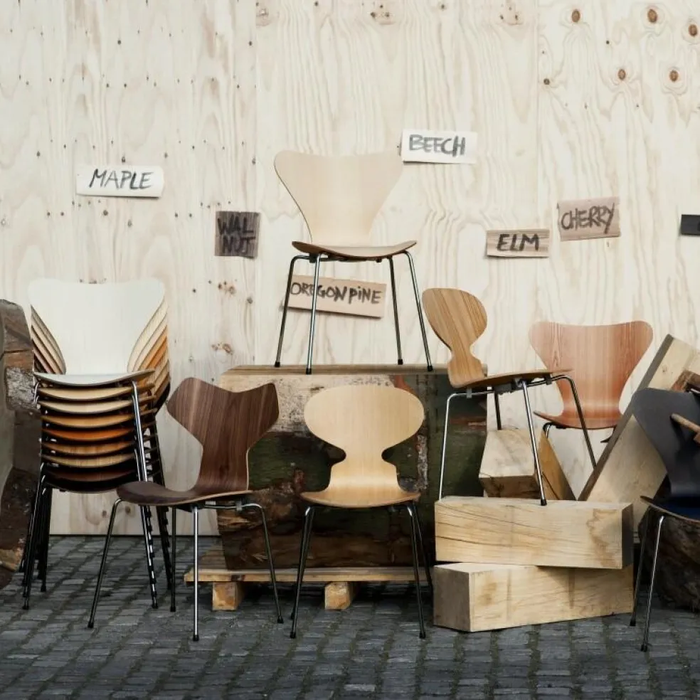 Serie 7™ Stuhl Naturfurnier