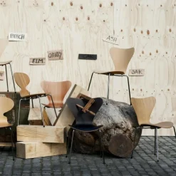 Serie 7™ Stuhl Naturfurnier