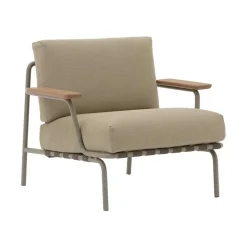 Settle Outdoor Lounge Chair