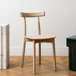 Skinny Wooden Stuhl