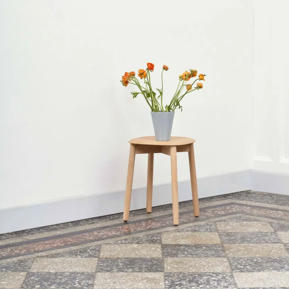 Soft Edge 72 Hocker