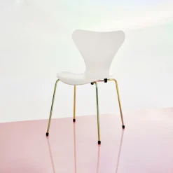 Special Edition Serie 7™ Stuhl lackiert Gestell rainbow