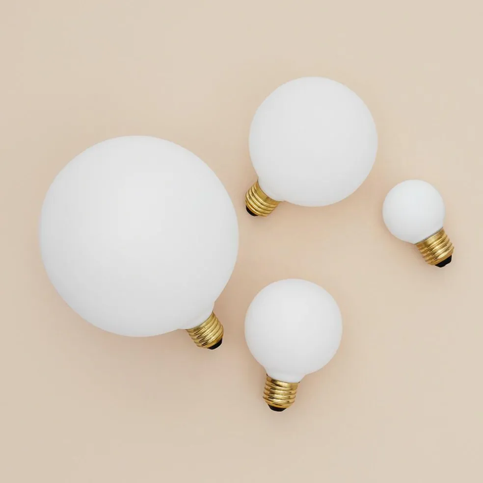 Sphere II LED E27 GLOBE 360° 6W =} 41W Dim To Warm