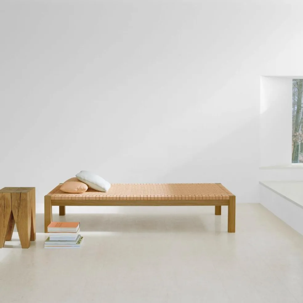 ST04 Backenzahn Hocker