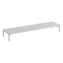 Stacked 2.0 Podium mit Rohrgestell 131x35cm