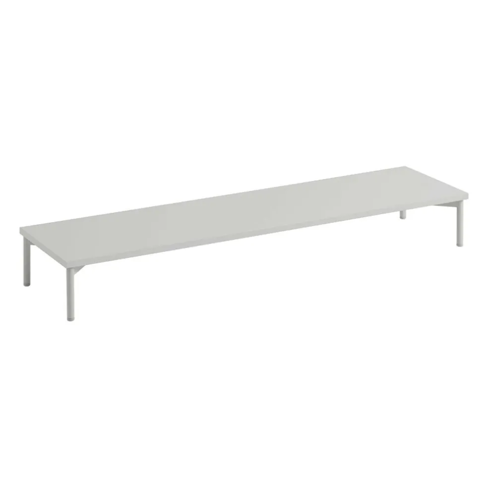 Stacked 2.0 Podium mit Rohrgestell 131x35cm