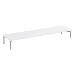 Stacked 2.0 Podium mit Rohrgestell 131x35cm