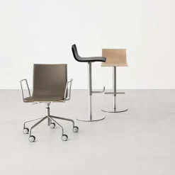 Thin S24 Barhocker Sitzfläche Leder 54-79cm