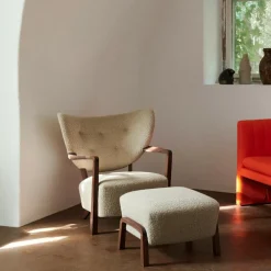 Wulff ATD2 Lounge Chair + Wulff ATD3 Pouf Gestell Walnuss